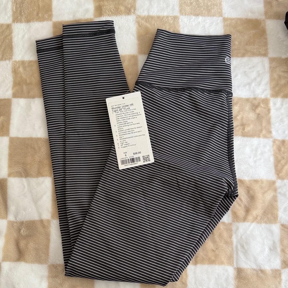 Wunder Under HR Tight 28” *FLux Leggings-Hype Stripe Deep Coal mink berry size 6